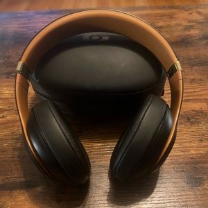 Beats Studio 3s